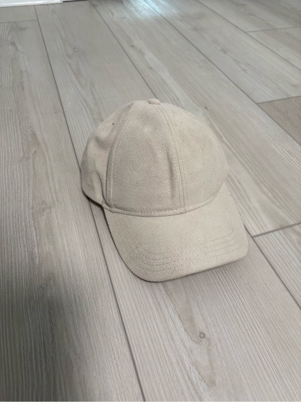 Beige Suede-Look Baseball Cap